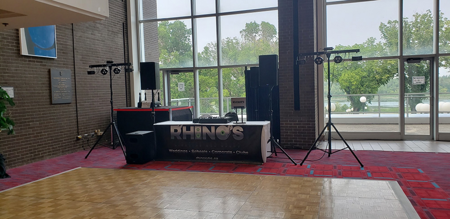Party Like A Pro: DJ And Photo Booth Event Services In Yorkton